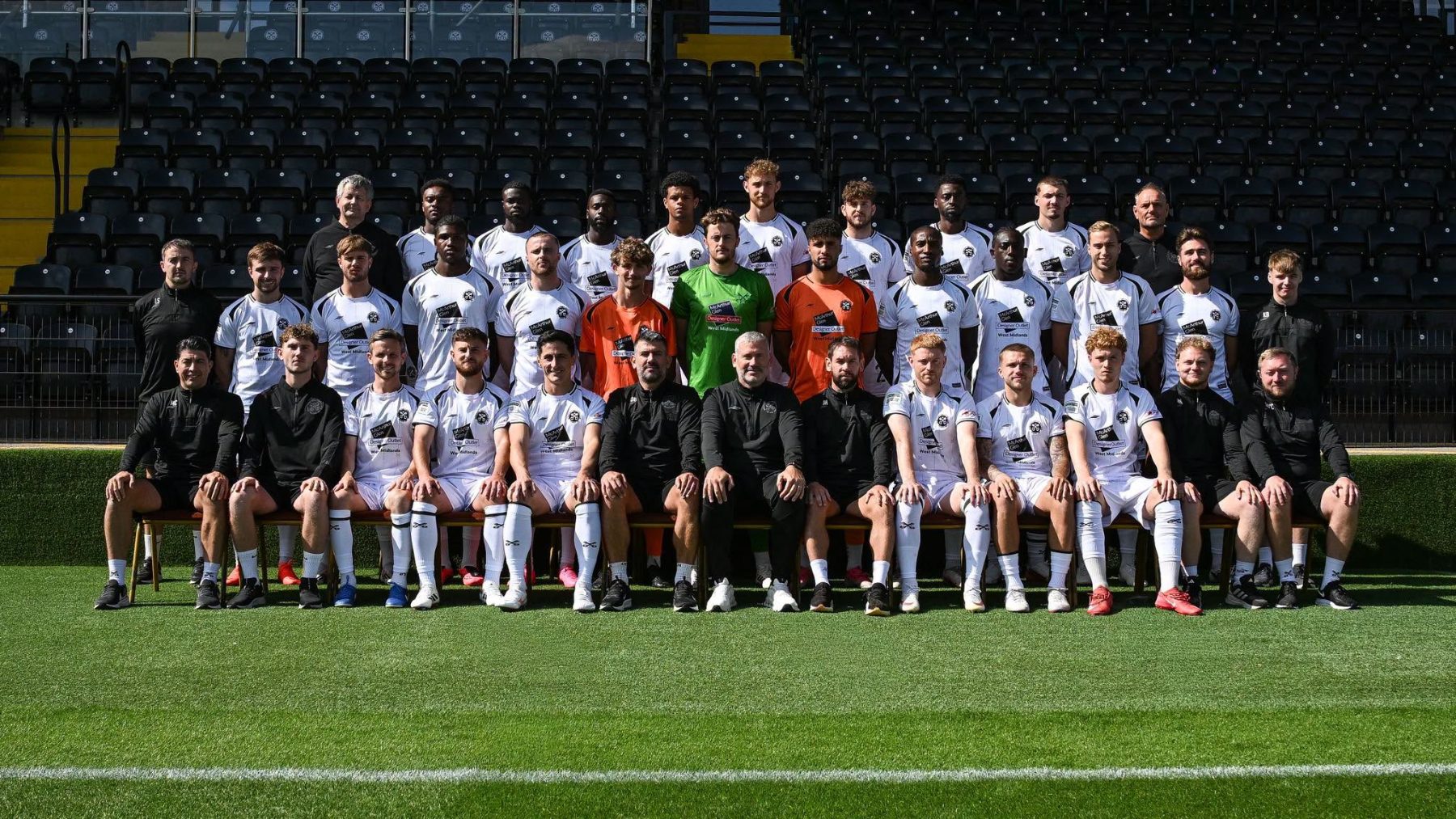 The 26/27 team photo.